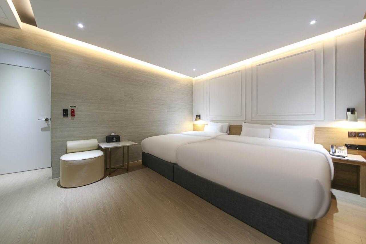 Brown Dot Hotel Pyeonghwa Plaza Мокпо Екстериор снимка