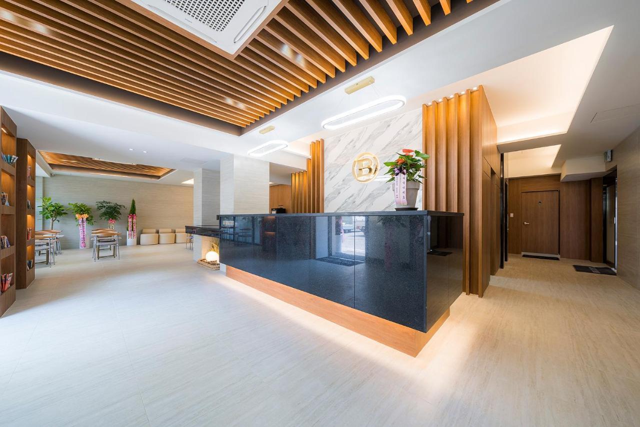 Brown Dot Hotel Pyeonghwa Plaza Мокпо Екстериор снимка