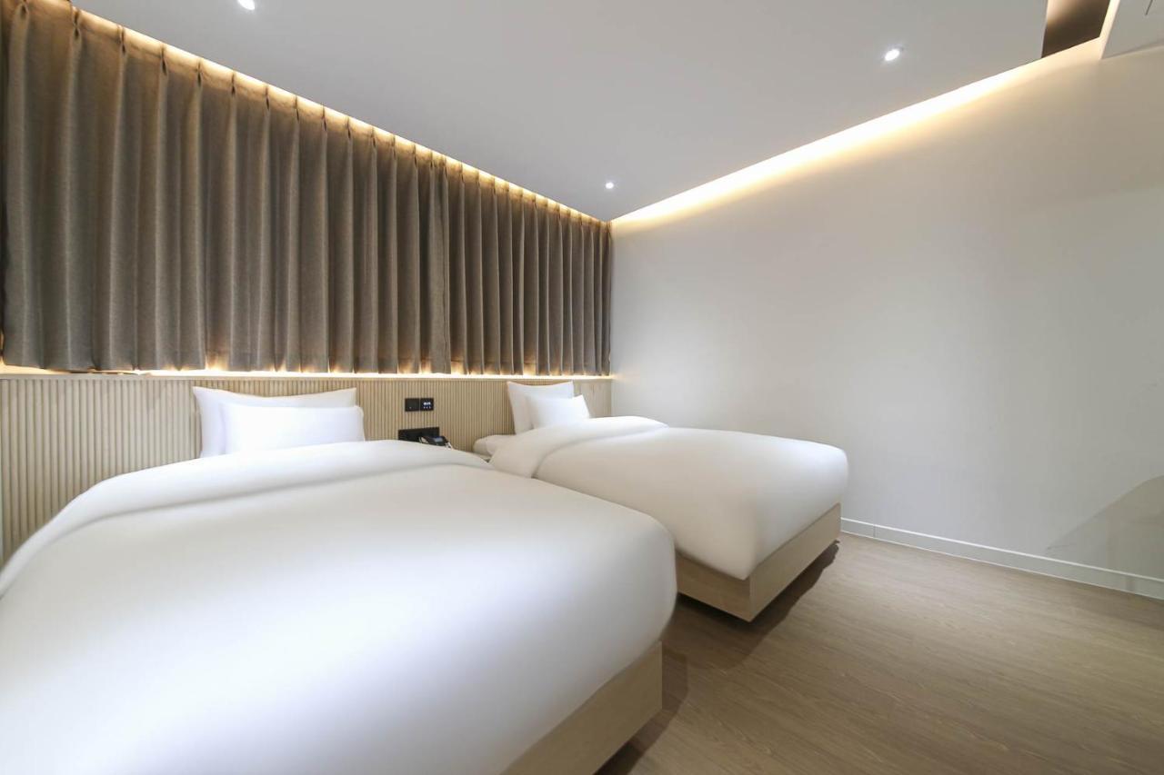 Brown Dot Hotel Pyeonghwa Plaza Мокпо Екстериор снимка